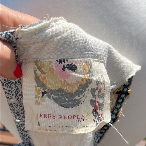 VTG Free People Embellished Boho Tank Top Beaded Yoke Ivory Size S asymetrical - Picture 7 of 10